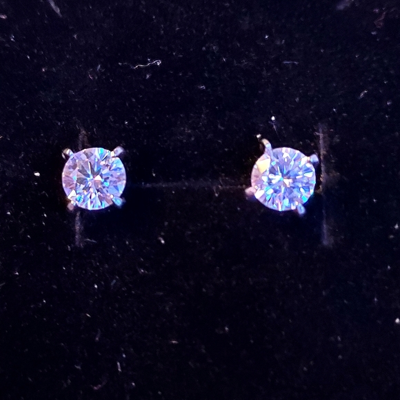 Jewelry - Moissanite Elegant Silver Stud Earrings #46